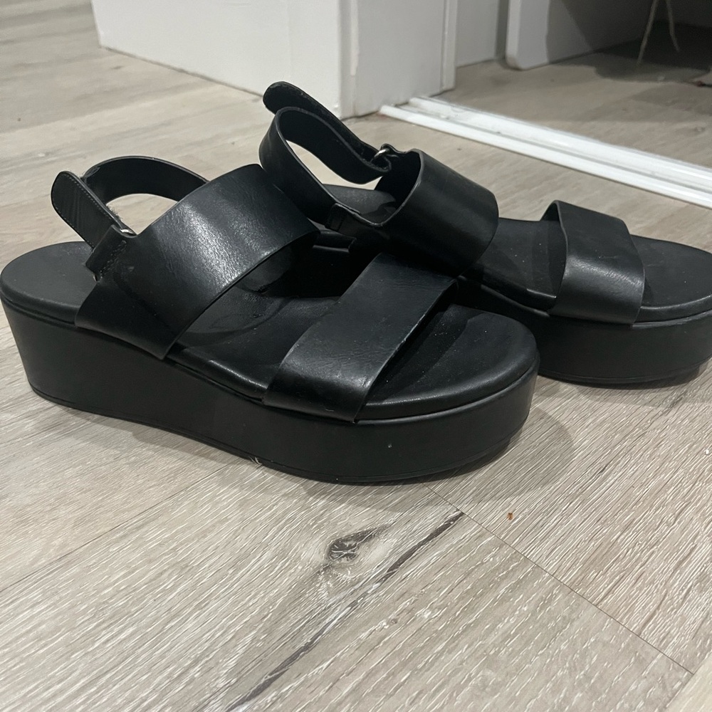 Sleek Black Platform Slingback Sandals